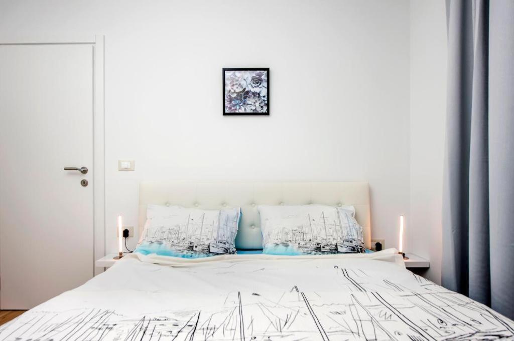 Aria Room And Apartmant Fuga Ровин Екстериор снимка
