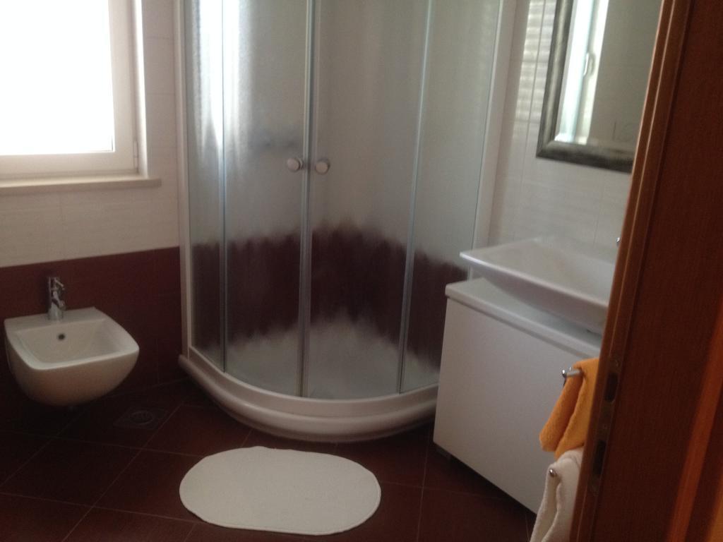 Aria Room And Apartmant Fuga Ровин Екстериор снимка
